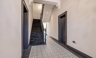 Central Belfast Apartments: University Street