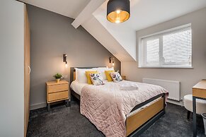 Central Belfast Apartments: University Street