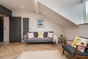 Central Belfast Apartments: University Street