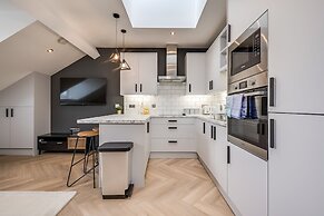 Central Belfast Apartments: University Street