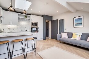 Central Belfast Apartments: University Street