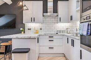 Central Belfast Apartments: University Street