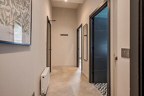 Central Belfast Apartments: University Street