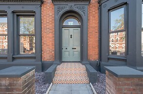 Central Belfast Apartments: University Street