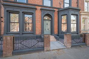Central Belfast Apartments: University Street