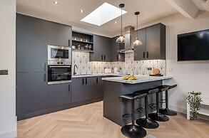 Central Belfast Apartments: University Street