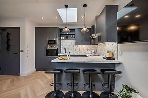 Central Belfast Apartments: University Street