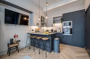 Central Belfast Apartments: University Street