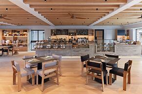 W Costa Navarino- Adults Only