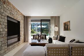 W Costa Navarino- Adults Only