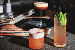 W Costa Navarino- Adults Only