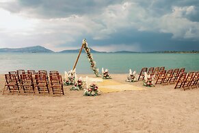 W Costa Navarino- Adults Only