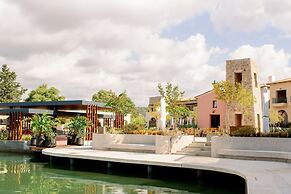 W Costa Navarino- Adults Only