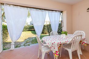 Il Borgo B5 700 Mt From the Beach