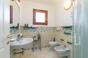 Il Borgo B5 700 Mt From the Beach