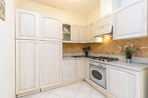 Il Borgo B5 700 Mt From the Beach