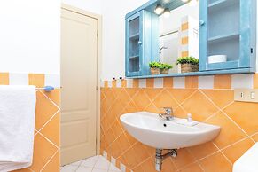 Il Borgo Vip D9 700mt From The Beach