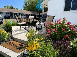 Cedars Motel