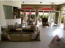 Cesme Marina Sahil Otel