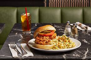 Hotel Indigo NYC Financial District by IHG