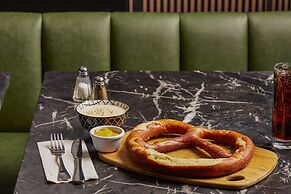 Hotel Indigo NYC Financial District by IHG