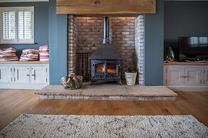 Highfield - 3 Bed - Llanmadoc