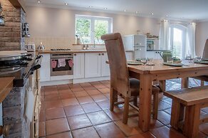 Highfield - 3 Bed - Llanmadoc