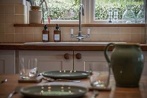 Highfield - 3 Bed - Llanmadoc