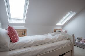 Highfield - 3 Bed - Llanmadoc