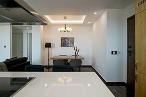 Phaedrus Living: Sea View Anna Residence 301