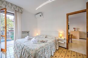 Il Tulipano Giallo 100m From The Sea