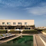 Flattered to be In Algarve