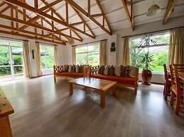 Stay.Plus Nakuru Luxury Villas