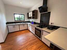 Stay.Plus Nakuru Luxury Villas