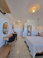 Eutuxia Rooms & Studios