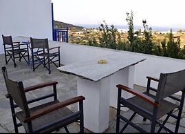 Eutuxia Rooms & Studios