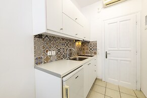 Eutuxia Rooms & Studios