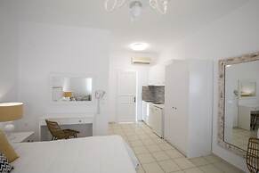 Eutuxia Rooms & Studios