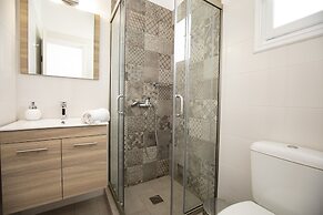 Eutuxia Rooms & Studios