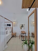 Eutuxia Rooms & Studios