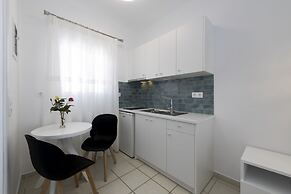 Eutuxia Rooms & Studios