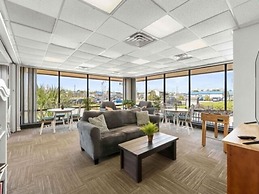 Southern Comfort - Expansive Views Of The Ocean And Beach! Newly Renov