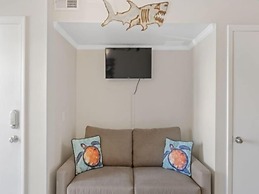 Life's A Beach - Walk To Everything In Historic Carolina Beach! 1 Bedr