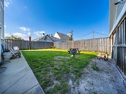 Life's A Beach - Walk To Everything In Historic Carolina Beach! 1 Bedr