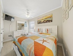 Life's A Beach - Walk To Everything In Historic Carolina Beach! 1 Bedr