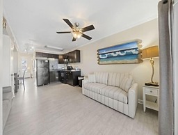 Life's A Beach - Walk To Everything In Historic Carolina Beach! 1 Bedr