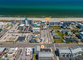 Life's A Beach - Walk To Everything In Historic Carolina Beach! 1 Bedr