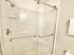 Driftwood Cottage - First Floor Oceanfront Beach Retreat! Exceptional 