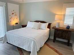 Driftwood Cottage - First Floor Oceanfront Beach Retreat! Exceptional 