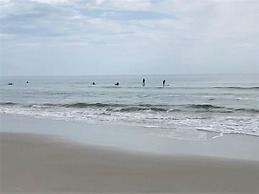 Driftwood Cottage - First Floor Oceanfront Beach Retreat! Exceptional 